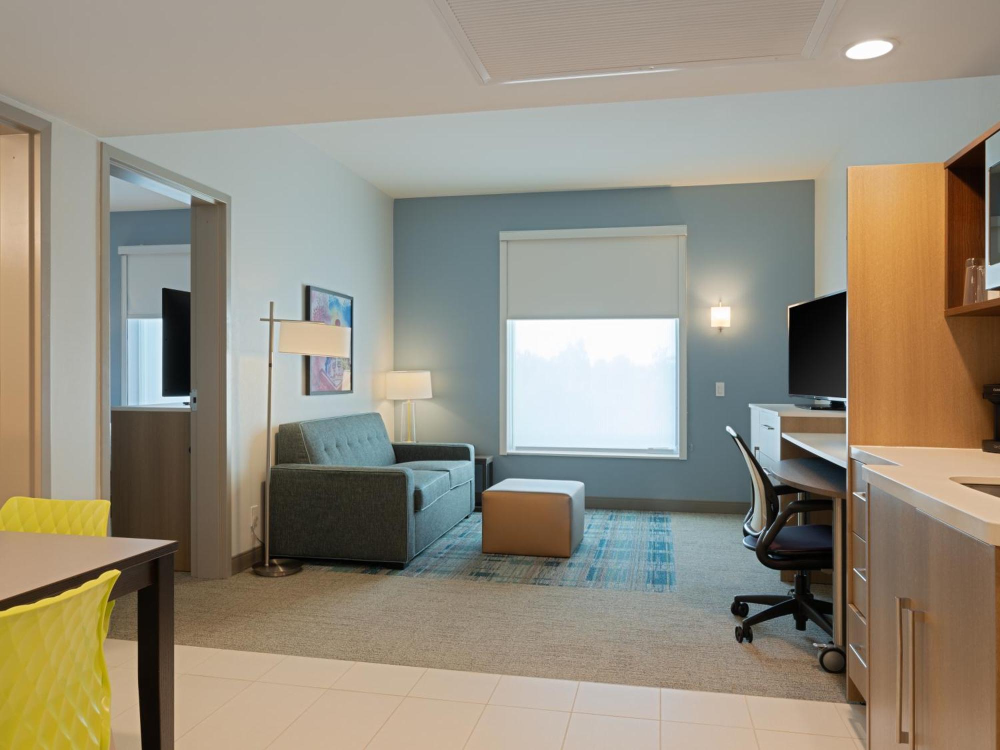 Home2 By Hilton Atlanta Airport Hotel College Park